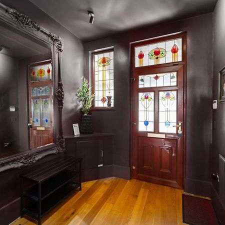 City Retreat, Spacious 4 Bed House, Games Room, Parking, Hot Tub & Bbq Cardiff Luaran gambar