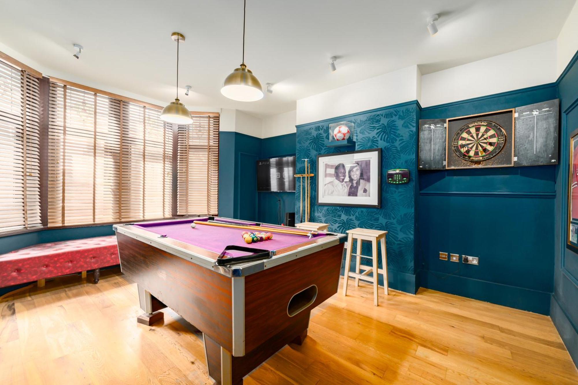 City Retreat, Spacious 4 Bed House, Games Room, Parking, Hot Tub & Bbq Cardiff Luaran gambar