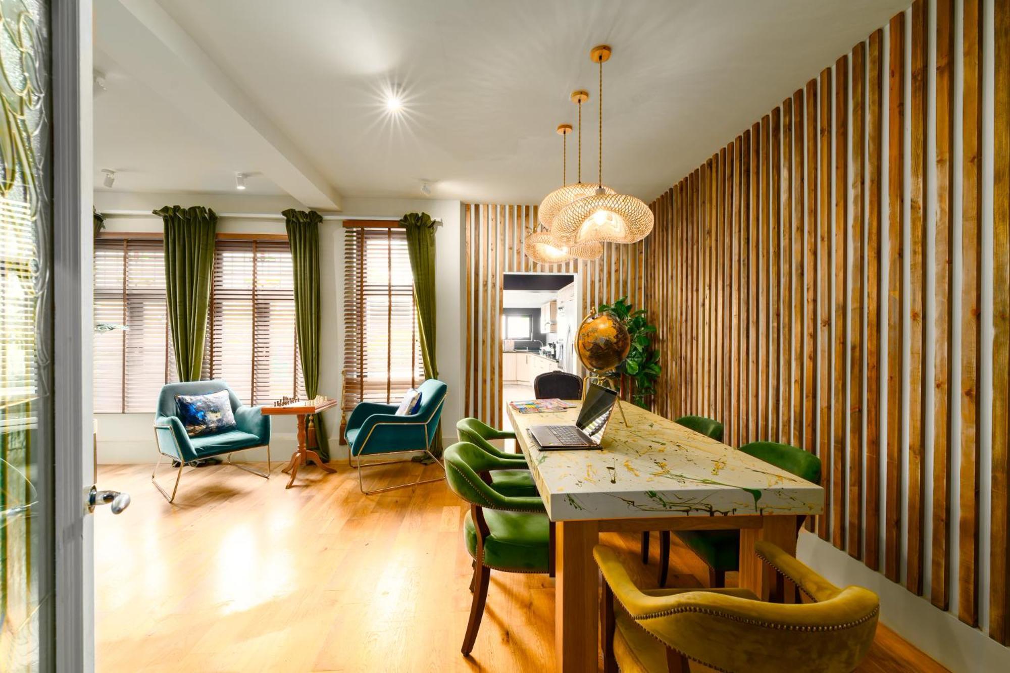 City Retreat, Spacious 4 Bed House, Games Room, Parking, Hot Tub & Bbq Cardiff Luaran gambar